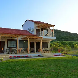Agrielia Πευκοχώρι